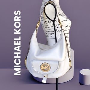 MICHAEL KORS Hobo bag in cream pebble soft leather
